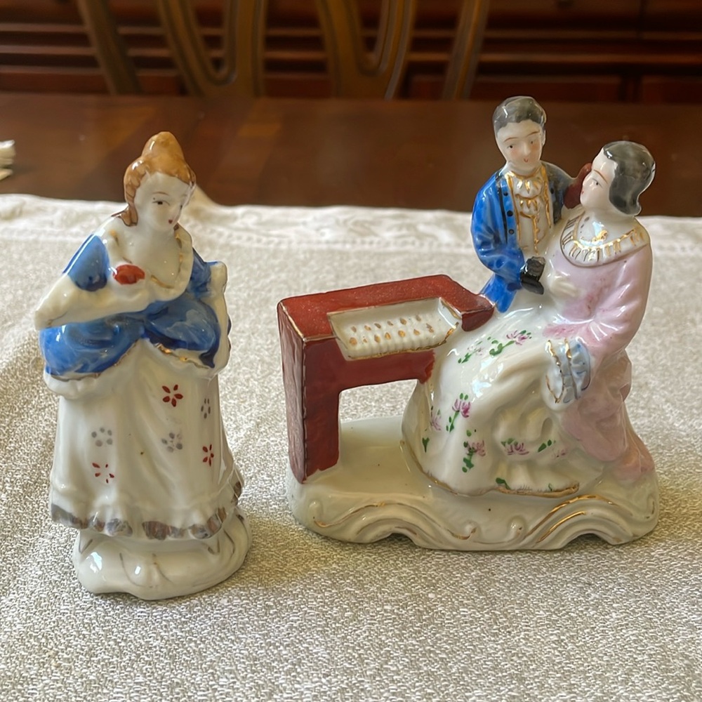 VTG Occupied Japan set of 2 porcelain figurines Romance